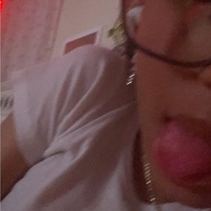 Meet your Posher, Mia